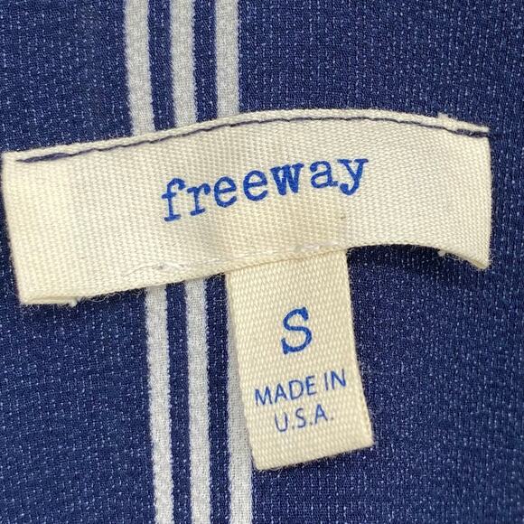 FREEWAY Tassel Tie Strap V Neck Tank Top Nautical Blue White Size Small Coastal - Picture 6 of 7